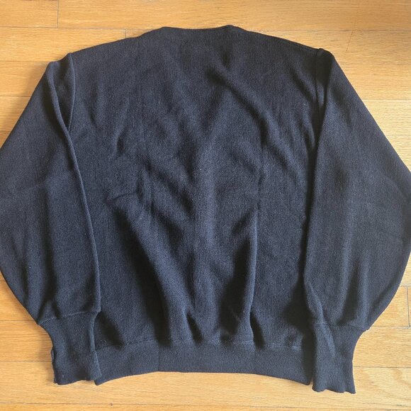 Vintage Izod Cardigan Sweater XL Black Button Up Crest Acrylic Preppy Grandpa - Picture 2 of 4